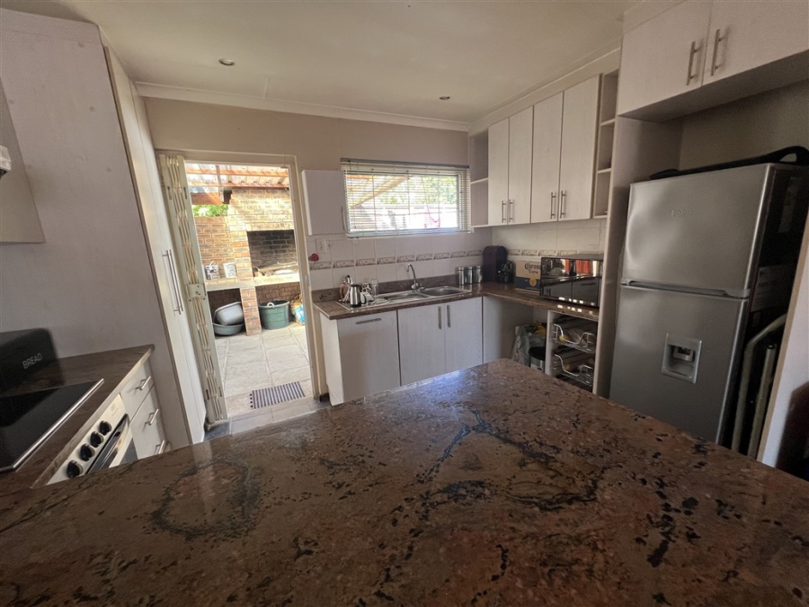 2 Bedroom Property for Sale in Abbotsford Eastern Cape